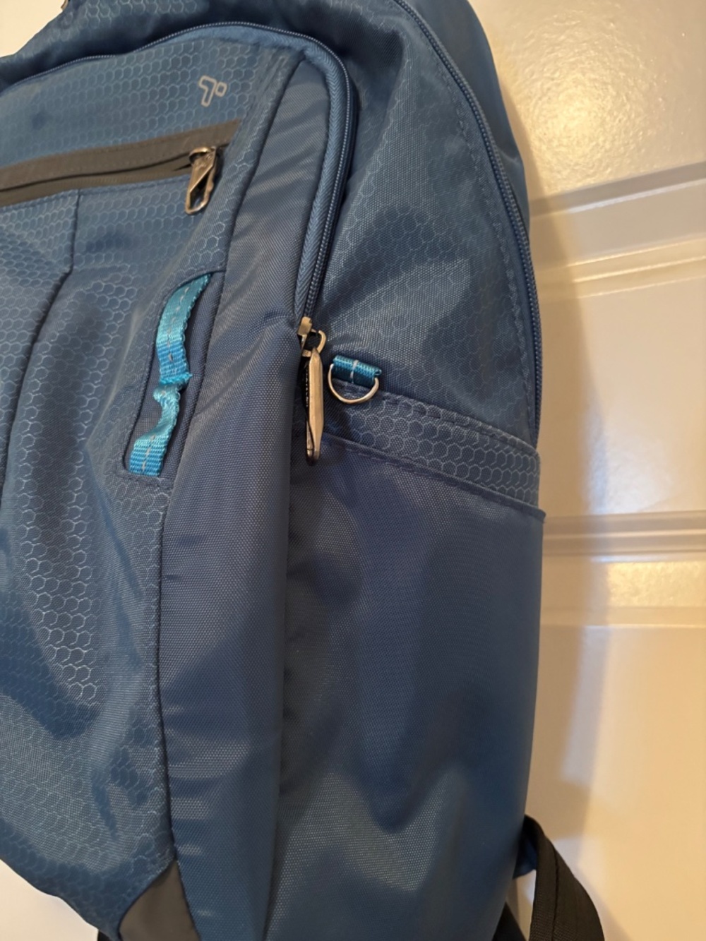 Teal Travelon Backpack - Picture 3 of 10